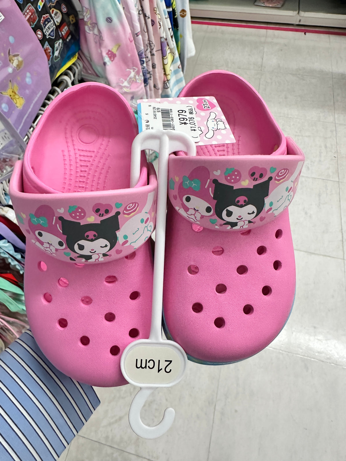 日本直送- Sanrio 窿窿鞋